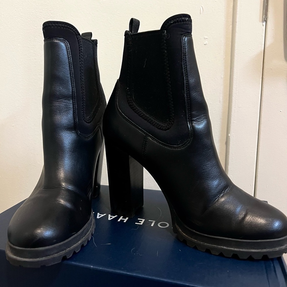 ALDO BOLD ANKLE BOOTS 8.5 WOMEN IN BLACK - Picture 2 of 4